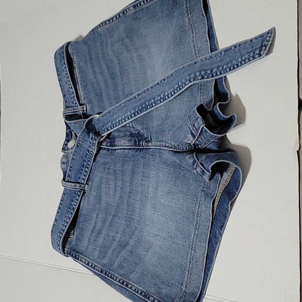 Gap  Petite Jean Shorts